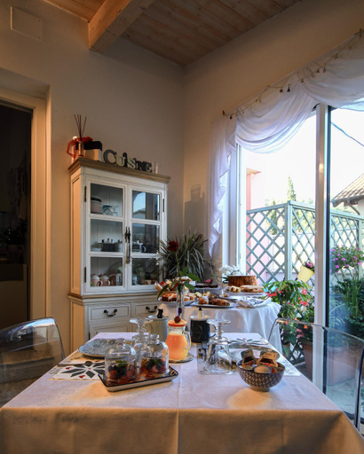 Others 2, B&B Iulia Augusta, Savona