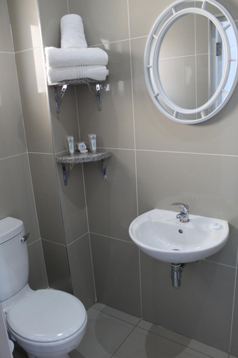 Bathroom, Royal Ushaka Hotel Morningside, eThekwini