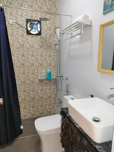 Bathroom 3, Jonas' House(Strictly upto 14pax, No Pets allowed), Tagaytay City