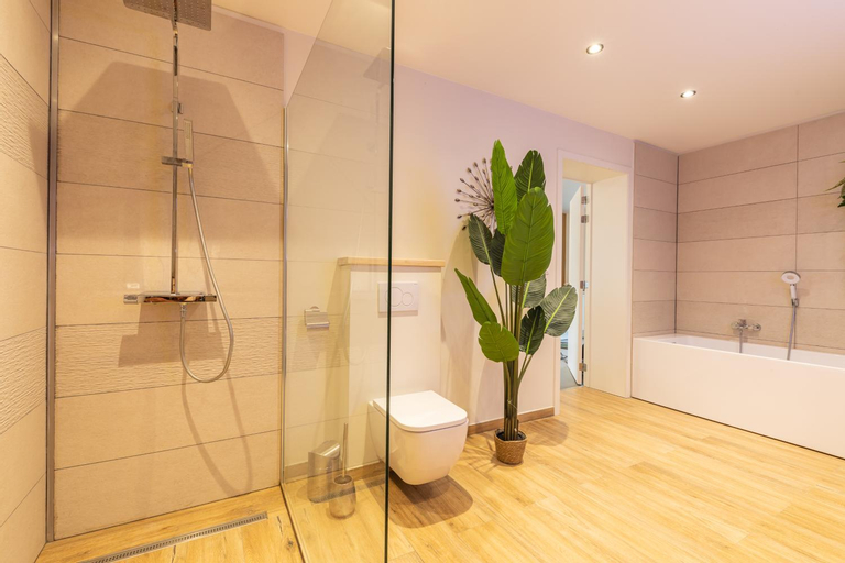 Bathroom 8