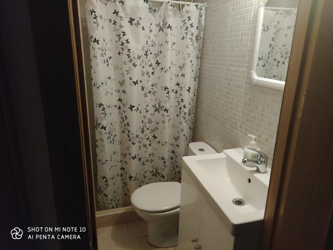 Bathroom 4, Habitacion JC, Madrid
