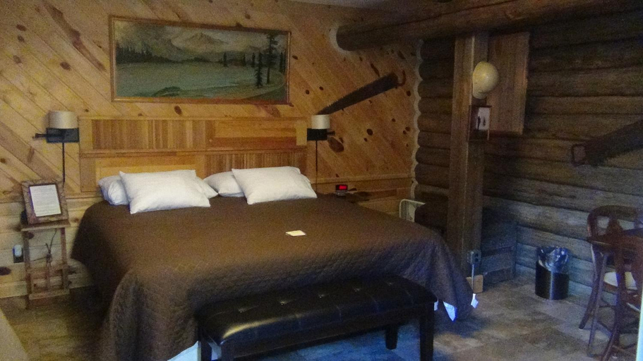Others 5, Judith Mountain Lodge, Fergus