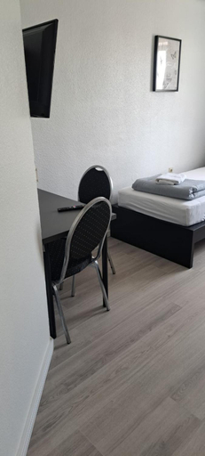 Others 5, Pension Alex - TocXan UG, Magdeburg