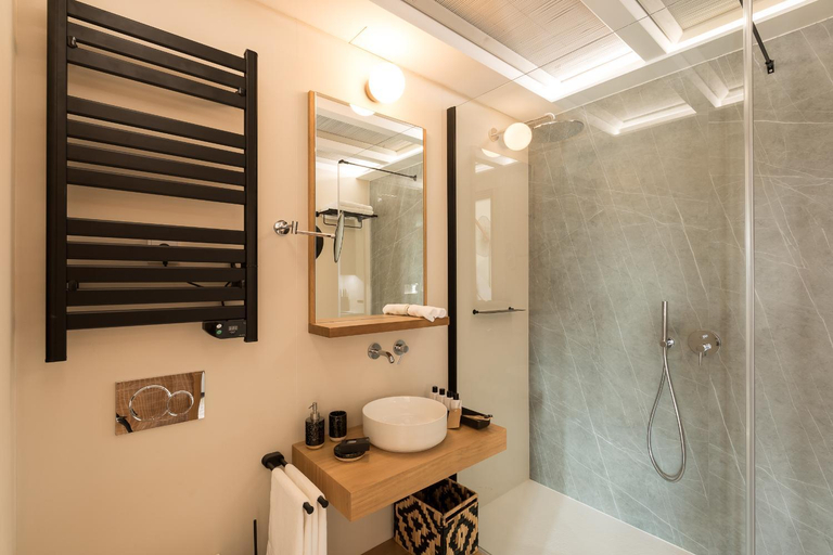 Bathroom 3, Hotel Portmany, Baleares
