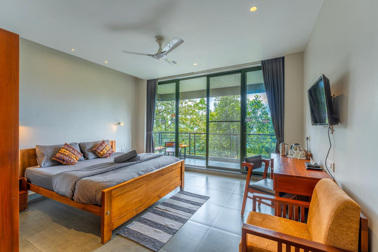 Others 5, K-Mansion, Idukki