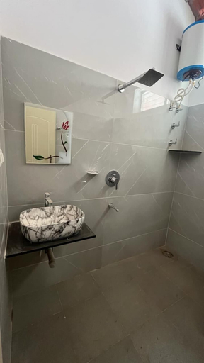 Bathroom 1, Rangi Taranga, Chikmagalur