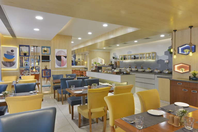 Food & Drinks 5, Hampton by Hilton Vadodara-Alkapuri, Vadodara