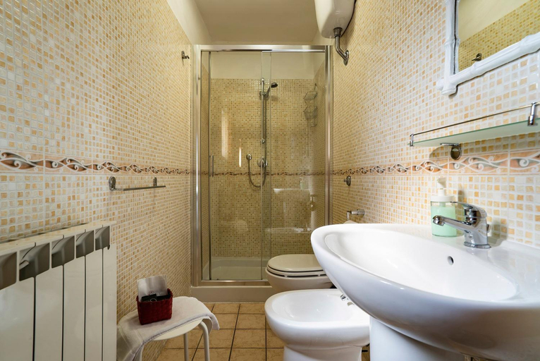 Bathroom 5, B&B La Cittadella, Florence