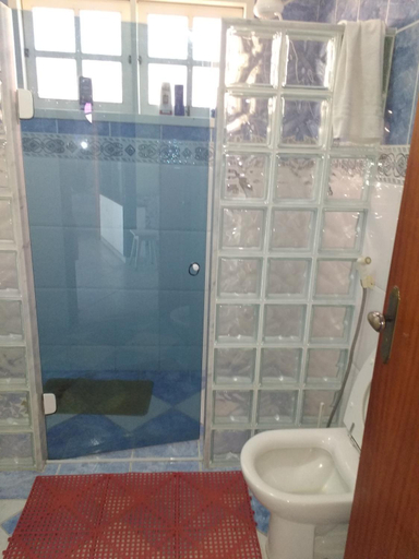 Bathroom 3, Rock n Hostel, Cabo Frio