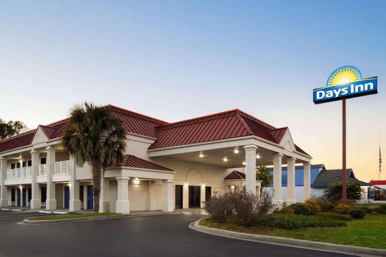Exterior & Views 2, Days Inn by Wyndham Dillon, Dillon