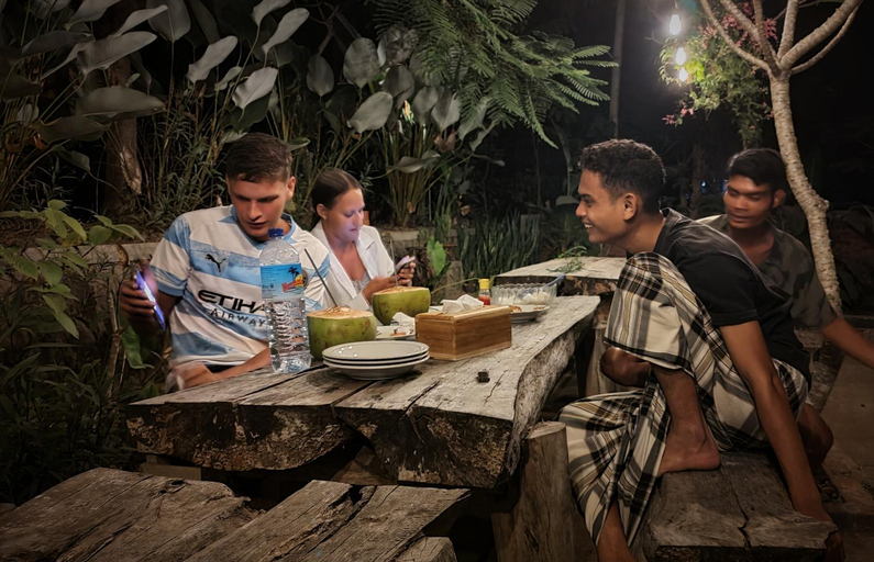 Food & Drinks 3, Rangsot Inn, Lombok