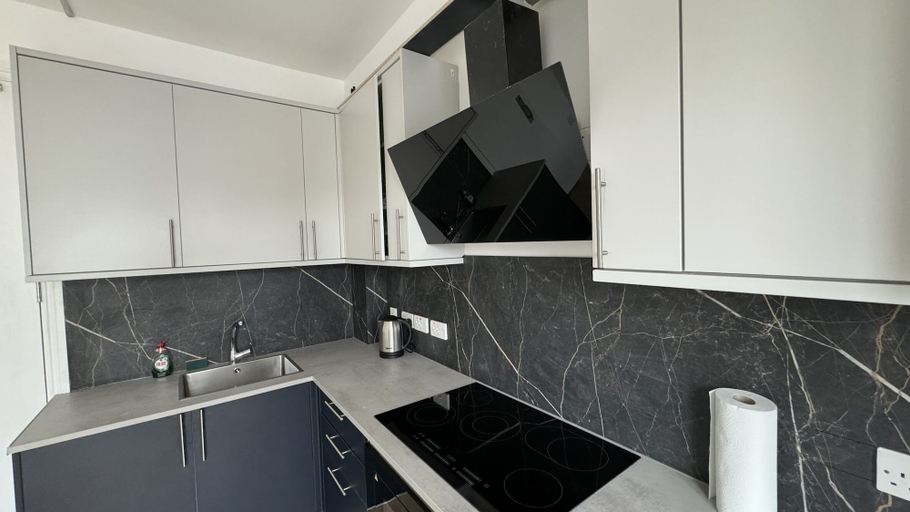 Others 5, London Studios and Suites, London