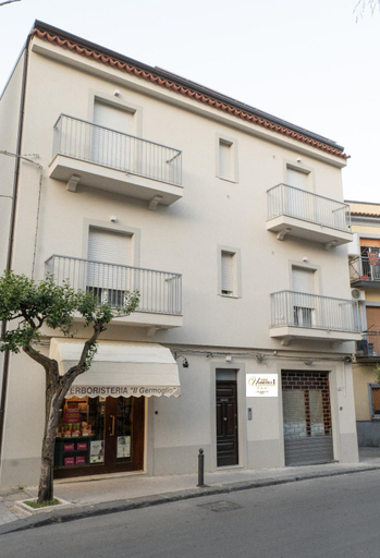 Others 5, Umberto I Nicosia, Enna