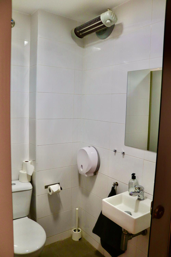 Bathroom 2, Albergue Puente para peregrinos, Navarra