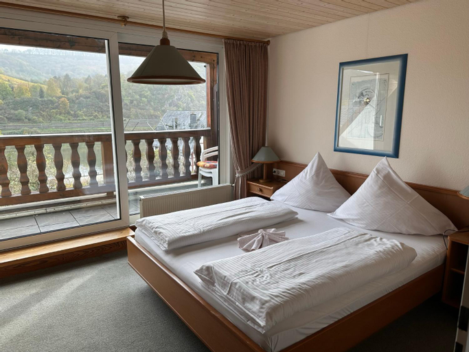 Bedroom 15
