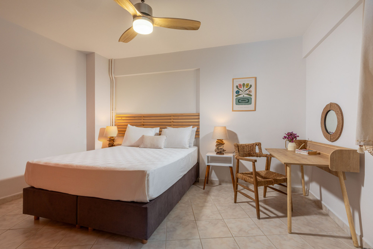 Bedroom 2, Cumbalıca Hotel, Çeşme