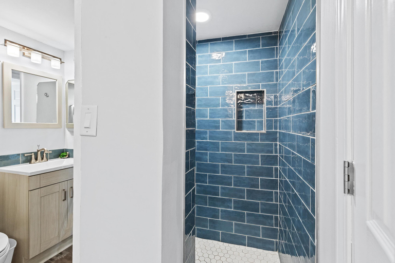 Bathroom 4, Pinnacle Port by Panhandle Getaways, Bay