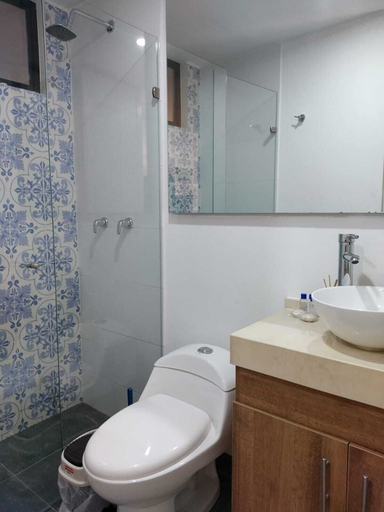 Bathroom 4, Hermoso Apartaestudio en centro Bogotá, Santafé de Bogotá