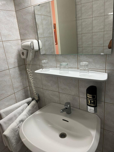 Bathroom 2, Hotel Post 11, Braunau am Inn