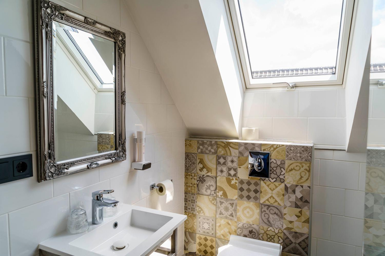 Bathroom 3, Dominium Pinceszet es Panzio, Gyöngyös