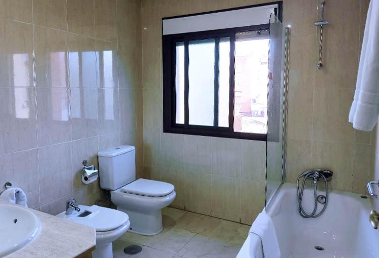 Bathroom 4, Hostal Plaza Mayor, Madrid
