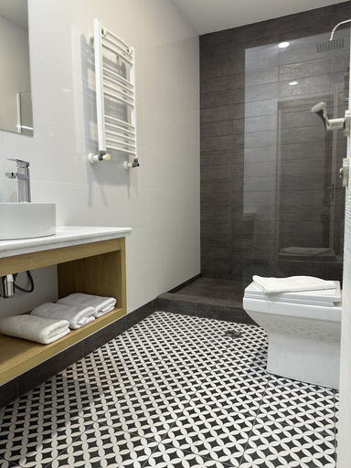Bathroom 5, Alliance Hotel, Tbilisi