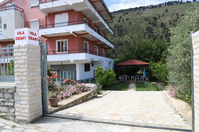 Others 2, Villa Deart Berat, Beratit