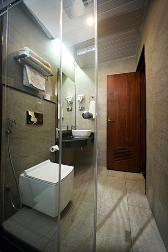 Bathroom 4, Everest Boutique Hotel - Your Heritage Home, Bagmati