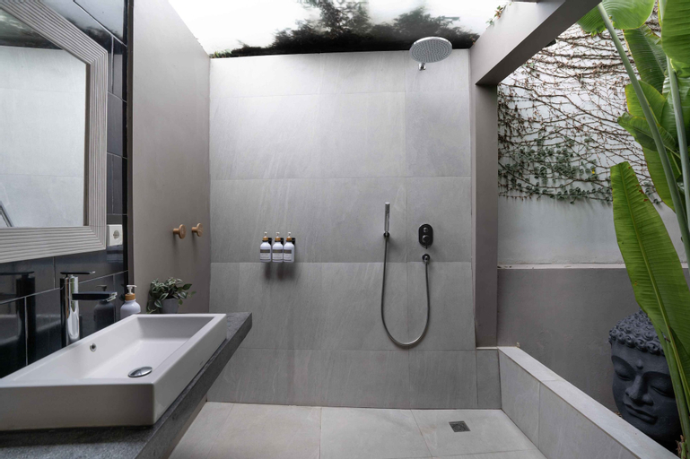 Bathroom 6