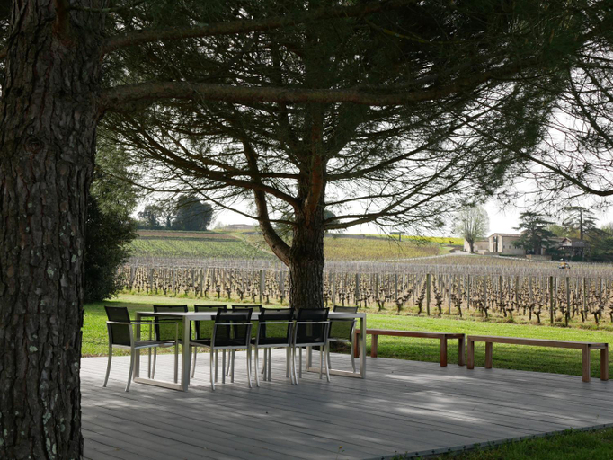 Others 3, Clos des Jacobins (Grand Cru Classe), Gironde