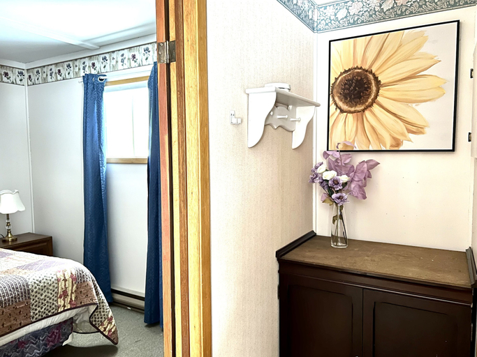 Bedroom 2, Multicultural Museum Cottages, Queens