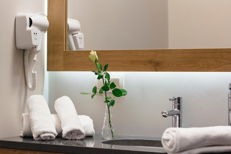 Bathroom 5, Art Hotel's Sosnowiec, Sosnowiec