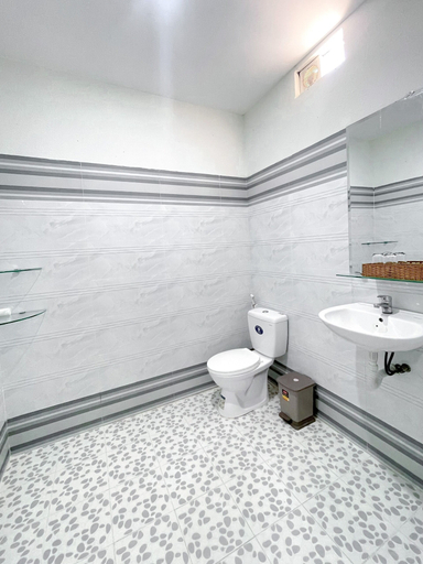 Bathroom 3, Kim Long Hotel, Phan Thiết