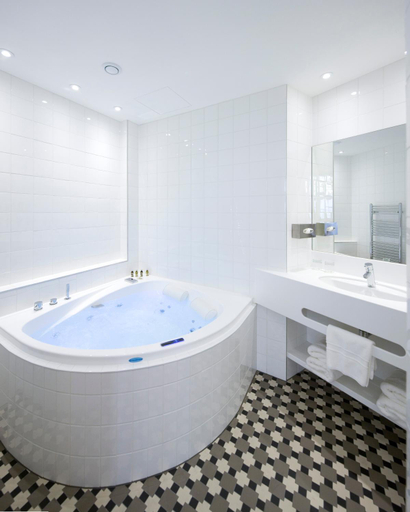 Bathroom 4, HANNONG Hotel & Wine Bar, Bas-Rhin
