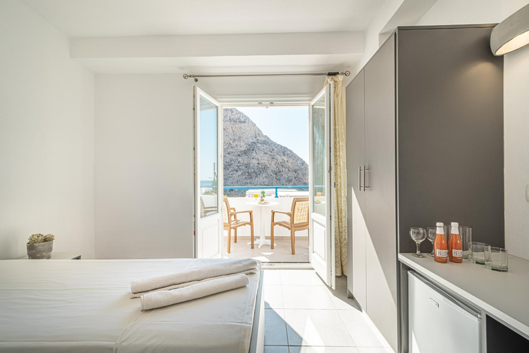 Bedroom 3, Hotel Marianna, South Aegean