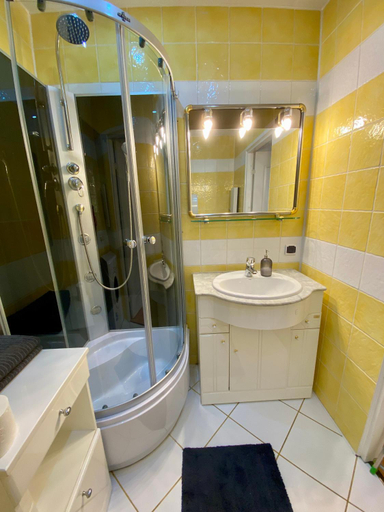 Bathroom 2, Dekoratoria Apartments, Kraków City