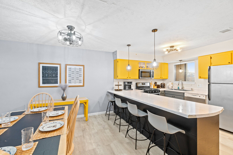 Food & Drinks 5, Gulf Highlands by Book That Condo, Bay