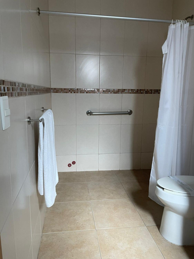 Bathroom 4, Hotel Santo Domingo, Centro