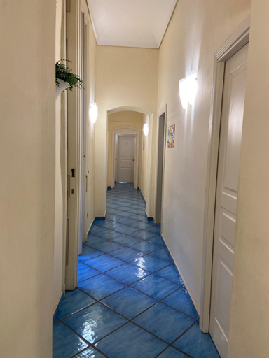 Others 3, B&B Riviera, Napoli