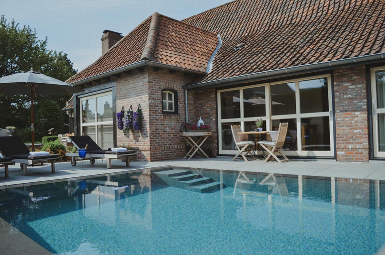 Others 4, La Maison Des Papillons, West-Vlaanderen