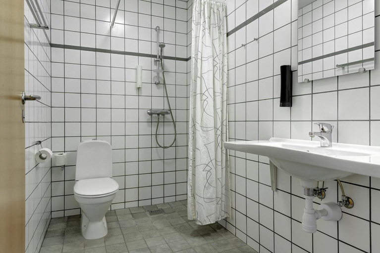 Bathroom 2, Hotel Rode-Kro, Aabenraa