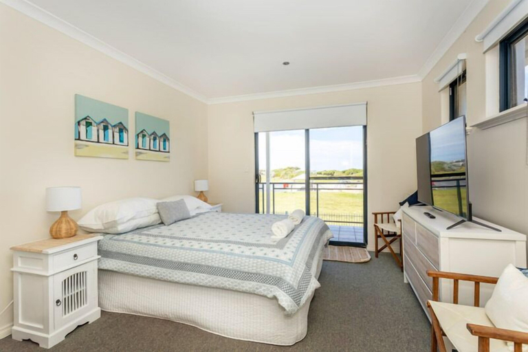 Bedroom 2, Seaview Apartment, Gingin