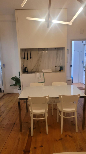 Others 4, Tiny suite with private bathroom - Bairro Alto, Lisbon