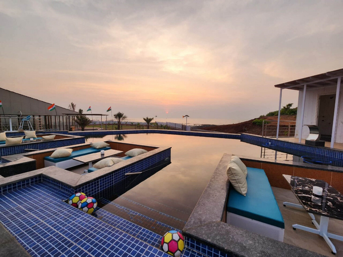 Sport & Beauty 2, Casa De Turtle, Raigarh