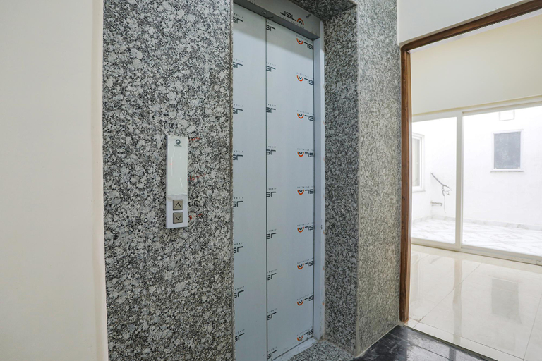 Public Area 2, Fabhotel Grihum, Gautam Buddha Nagar
