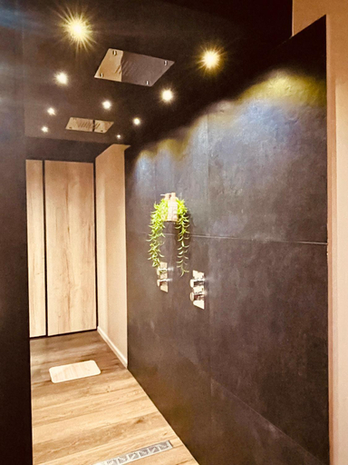 Others 5, Eden aux hirondelles, Pas-de-Calais