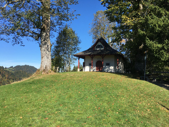 Others 5, Hotel Lowen, Entlebuch