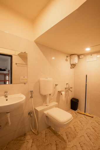 Bathroom 3, Locomo Hostel OG - Stay • Work • Eat , Mumbai Suburban