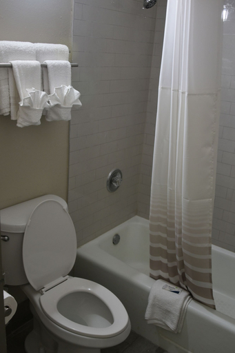 Others 5, Super 8 by Wyndham Biloxi at the Beach, Harrison