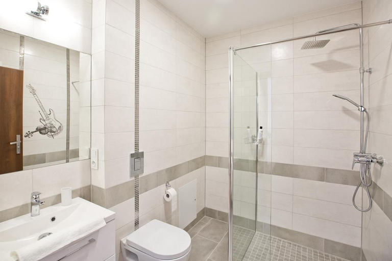 Bathroom 2, R&B APARTMENTS POZNAN, Poznań City